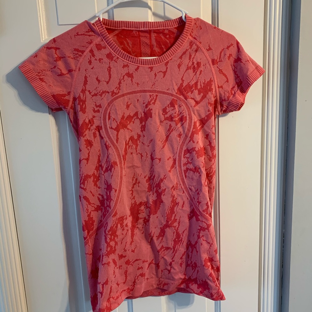 Lululemon Swiftly tech short sleeve